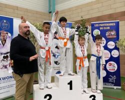 Noa et Achille (Bronze)